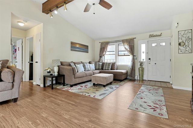 612 Shoddy Hollow Road, Middletown, NY 10940