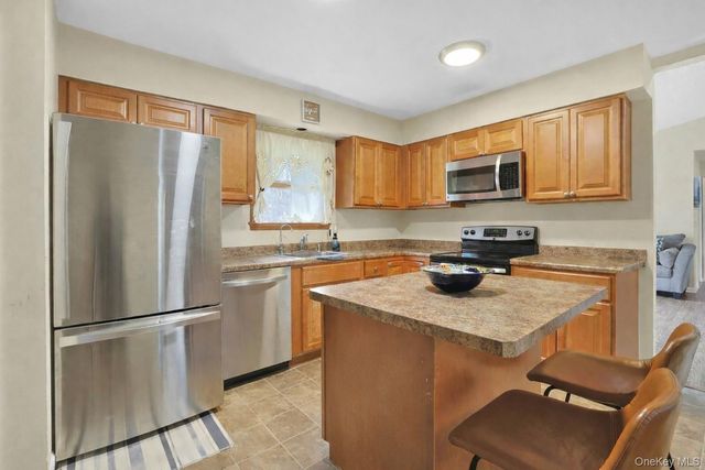 612 Shoddy Hollow Road, Middletown, NY 10940