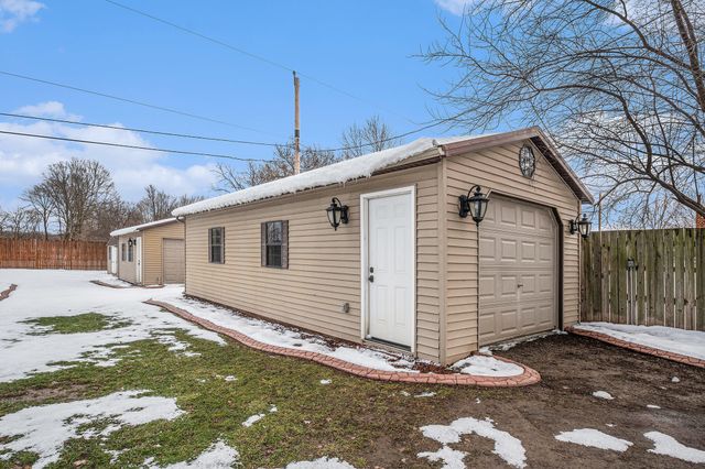 2743 N M 140 Highway, Watervliet, MI 49098