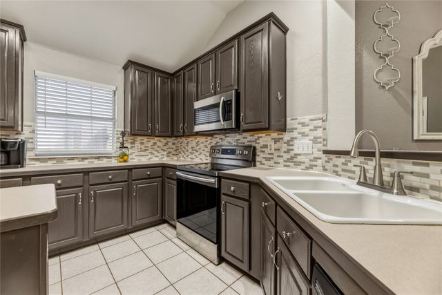 3008 Alcove Lane, Corinth, TX 76210