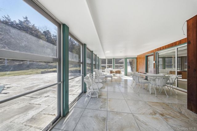 736 State Route 94 N, Warwick, NY 10990