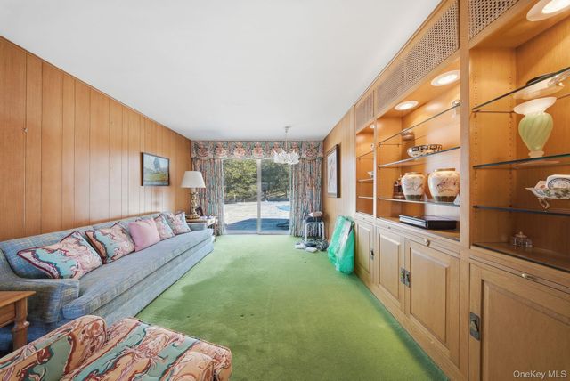 736 State Route 94 N, Warwick, NY 10990