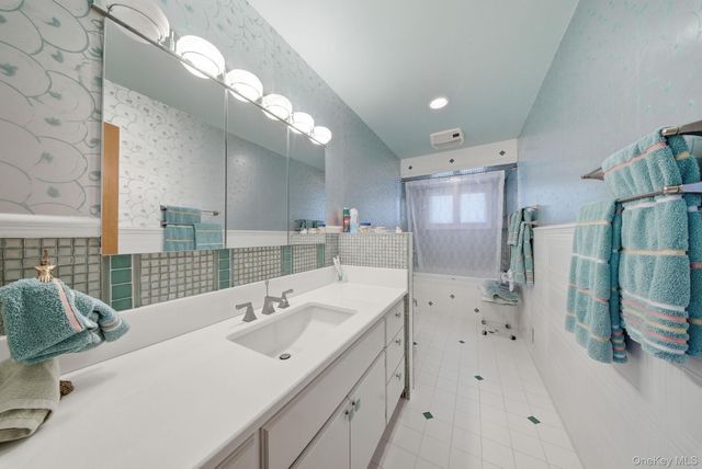 736 State Route 94 N, Warwick, NY 10990