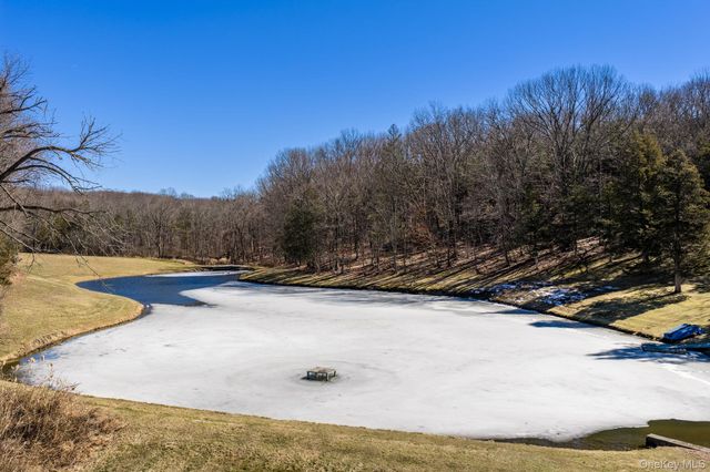 736 State Route 94 N, Warwick, NY 10990