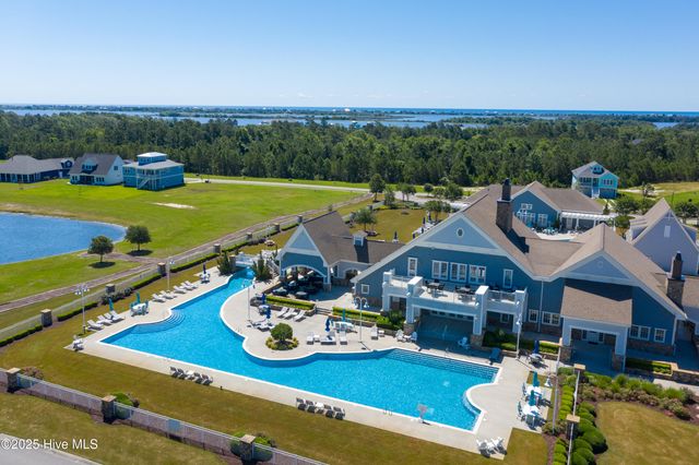 107 Spicer Lake Drive, Holly Ridge, NC 28445