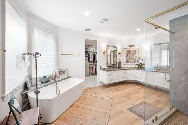 1235 Wynden Oaks Garden Drive, Houston, TX 77056