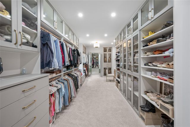 1235 Wynden Oaks Garden Drive, Houston, TX 77056