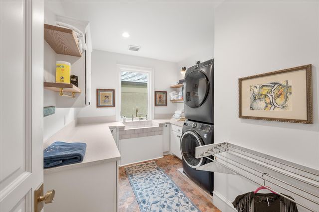 1235 Wynden Oaks Garden Drive, Houston, TX 77056