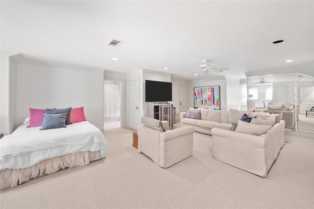 1235 Wynden Oaks Garden Drive, Houston, TX 77056