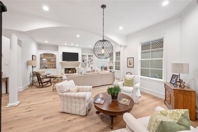 1235 Wynden Oaks Garden Drive, Houston, TX 77056