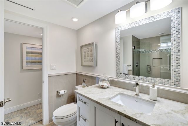 4041 Gulf Shore BLVD N 703, Naples, FL 34103