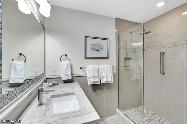4041 Gulf Shore BLVD N 703, Naples, FL 34103