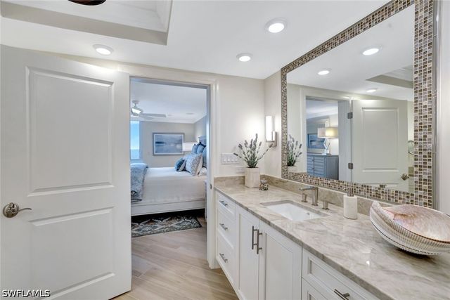 4041 Gulf Shore BLVD N 703, Naples, FL 34103