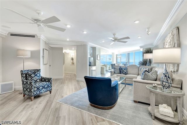 4041 Gulf Shore BLVD N 703, Naples, FL 34103