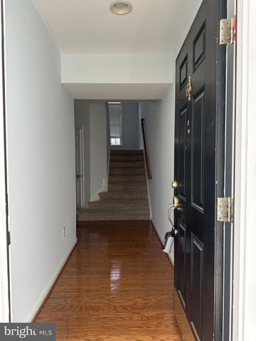 18405 SIERRA SQ, Leesburg, VA 20176