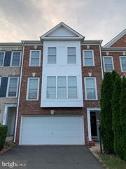 18405 SIERRA SQ, Leesburg, VA 20176