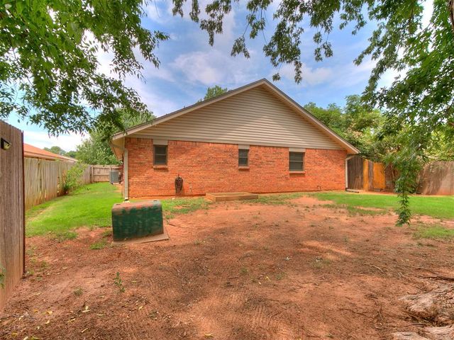 8908 N McMillan Avenue, Oklahoma City, OK 73132