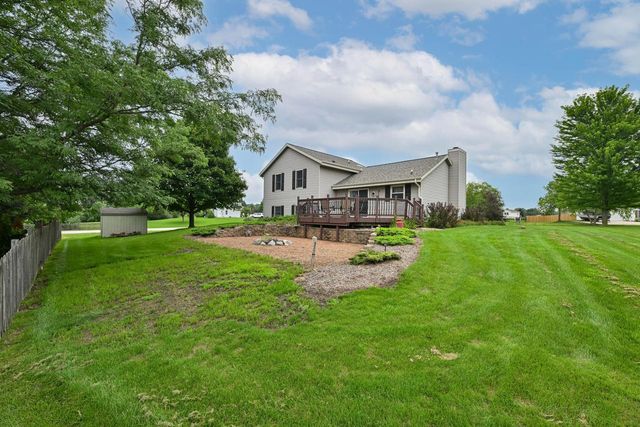 28941 Golden CIRCLE, Waterford, WI 53185