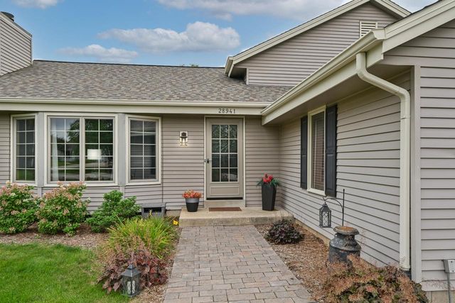 28941 Golden CIRCLE, Waterford, WI 53185