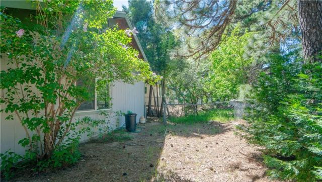 22070 BIG OAK RD, Cedarpines Park, CA 92322
