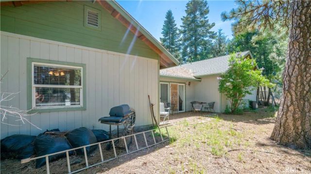 22070 BIG OAK RD, Cedarpines Park, CA 92322