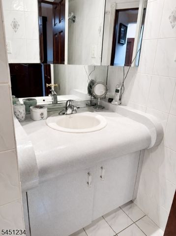 112 Beverly Hill Ter E, Woodbridge Twp., NJ 07095