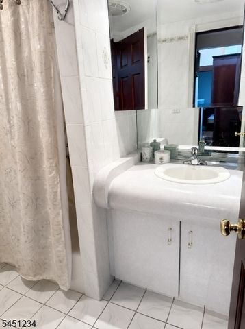 112 Beverly Hill Ter E, Woodbridge Twp., NJ 07095