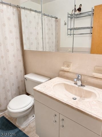 112 Beverly Hill Ter E, Woodbridge Twp., NJ 07095