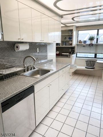 112 Beverly Hill Ter E, Woodbridge Twp., NJ 07095