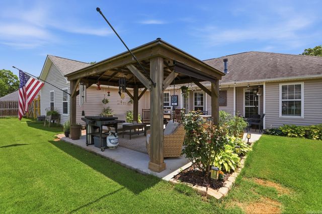 516 Pinnacle Dr, Bryant, AR 72022