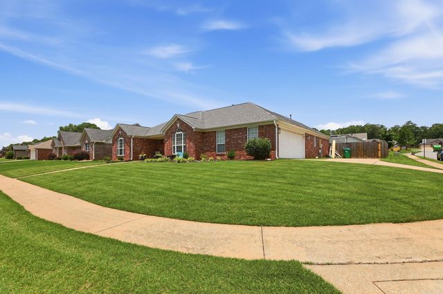 516 Pinnacle Dr, Bryant, AR 72022