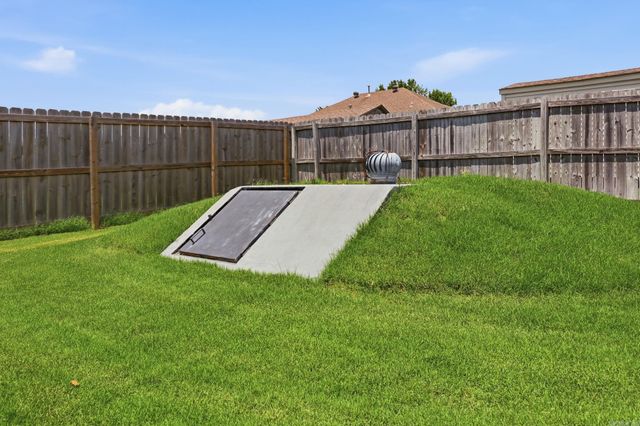 516 Pinnacle Dr, Bryant, AR 72022