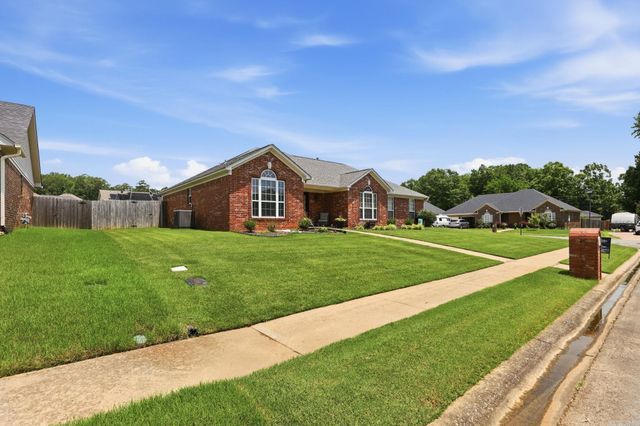 516 Pinnacle Dr, Bryant, AR 72022