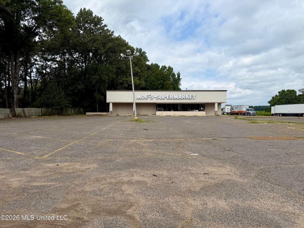 10027 Us-51, Coldwater, MS 38618 — exterior