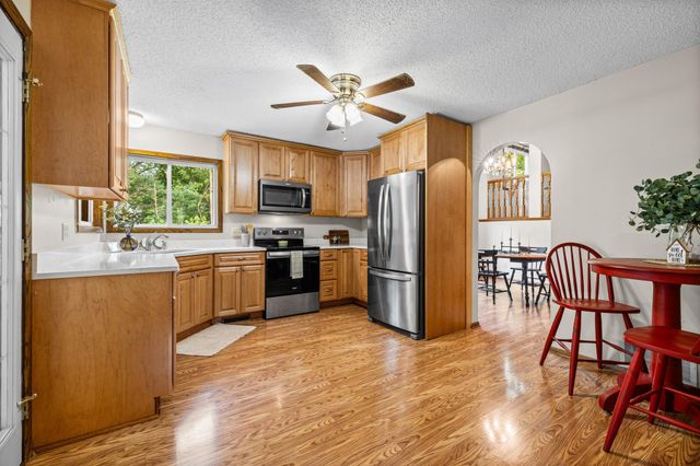 8454 Pleasant View Drive, Mounds View, MN 55112
