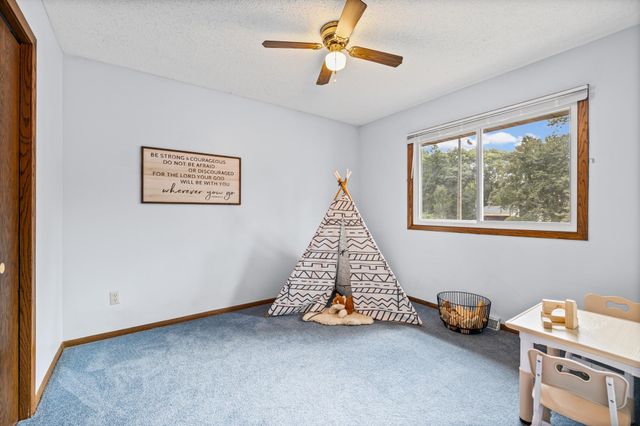 8454 Pleasant View Drive, Mounds View, MN 55112