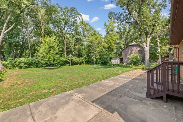8454 Pleasant View Drive, Mounds View, MN 55112