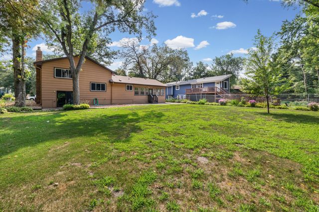 8454 Pleasant View Drive, Mounds View, MN 55112