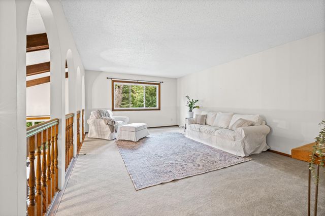 8454 Pleasant View Drive, Mounds View, MN 55112