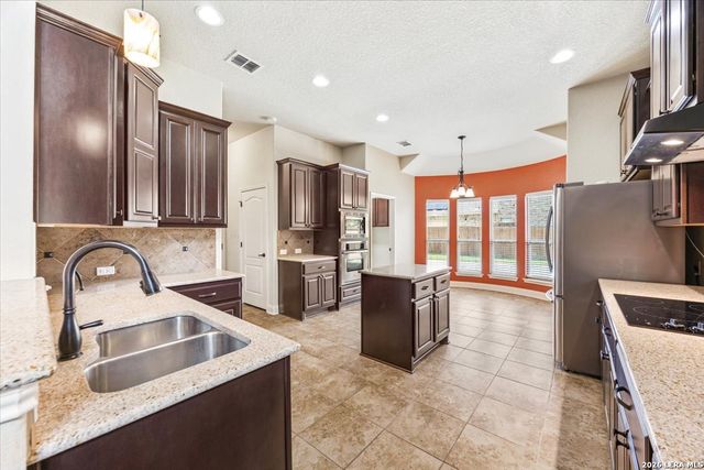 6909 Hallie Heights, Schertz, TX 78154