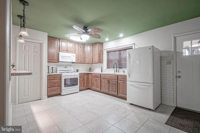 32 BRANDRIFF AVE, Pennsville, NJ 08070