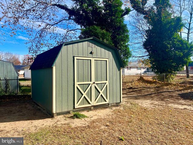 32 BRANDRIFF AVE, Pennsville, NJ 08070