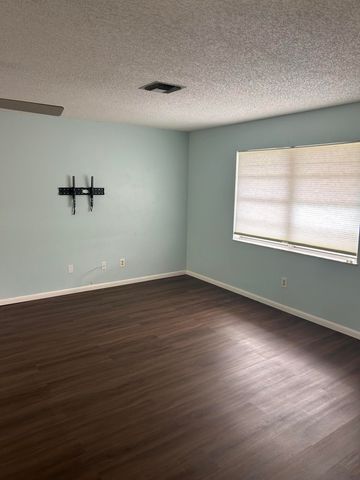 757 NE Maranta Terrado, Jensen Beach, FL 34957