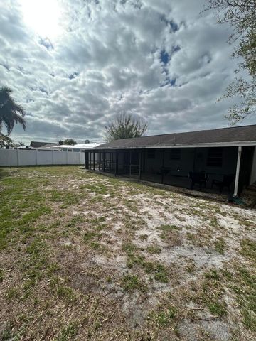 757 NE Maranta Terrado, Jensen Beach, FL 34957