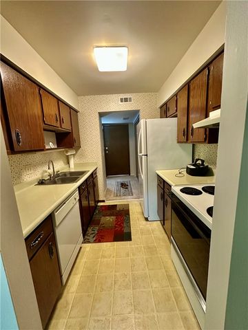 1342 Black Forest Drive B, West Carrollton, OH 45449