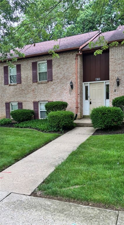 1342 Black Forest Drive B, West Carrollton, OH 45449