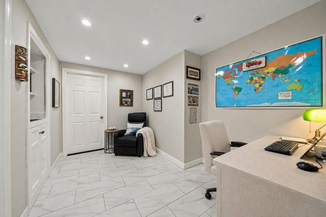 114 Longwater Dr, Hanover, MA 02339