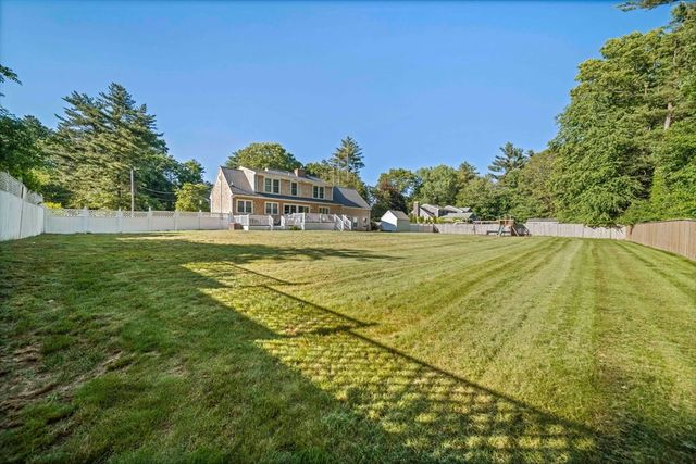 114 Longwater Dr, Hanover, MA 02339