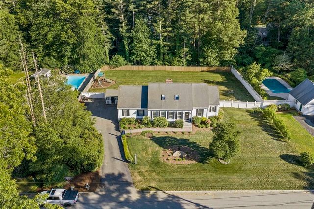 114 Longwater Dr, Hanover, MA 02339