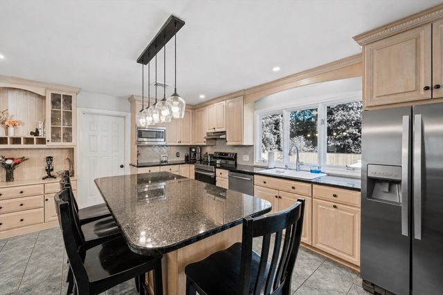 114 Longwater Dr, Hanover, MA 02339